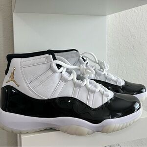 Jordan Men's Shoes Black White Gold